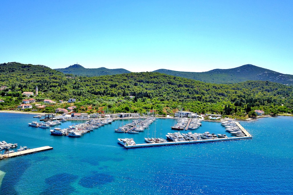 Olive Island Marina aerial view